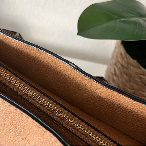 Camel Purse - Picture 9 of 11